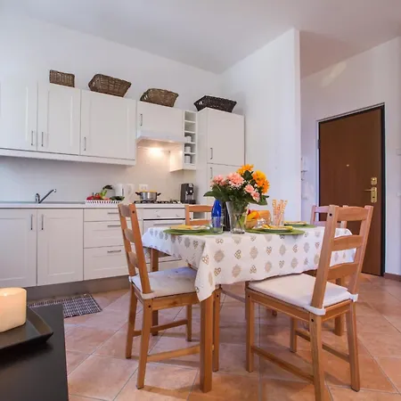 Apartment Casa Al Prato Apt. A Varenna